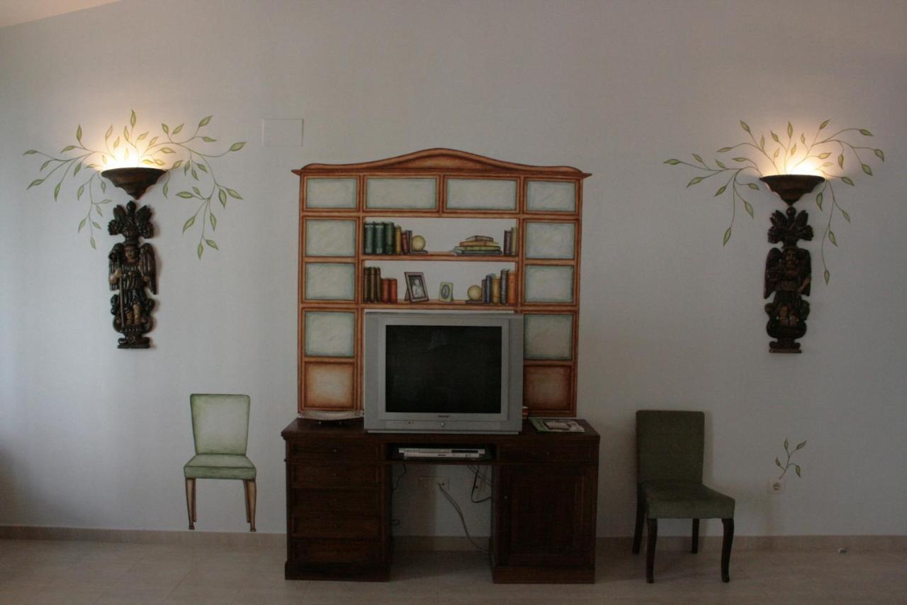 Apartamentos La Casa Pintada Caces المظهر الخارجي الصورة